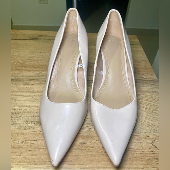 H&M Nude Kitten Heels – Size 9 US / Color Nude/ Like New - Picture 4 of 4